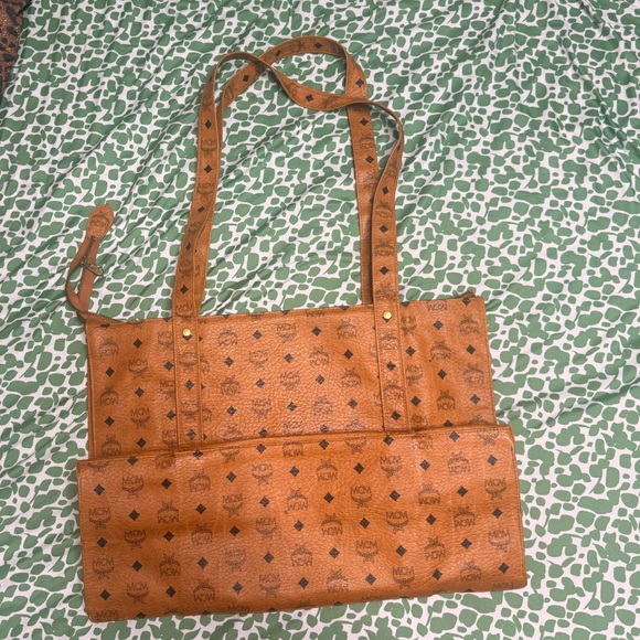 MCM Large Totes - Picture 2 of 4